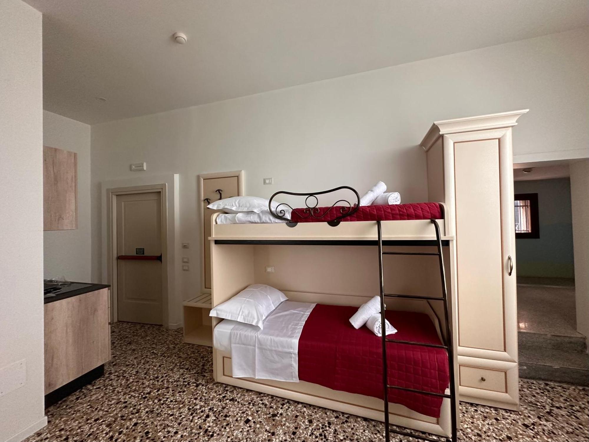 Collegio Amdg Hotel Venice Exterior photo