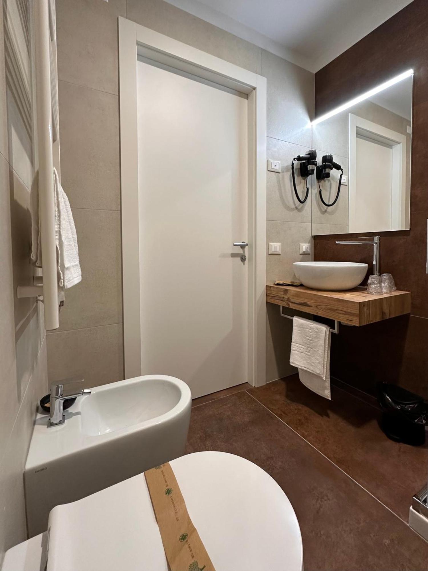 Collegio Amdg Hotel Venice Room photo