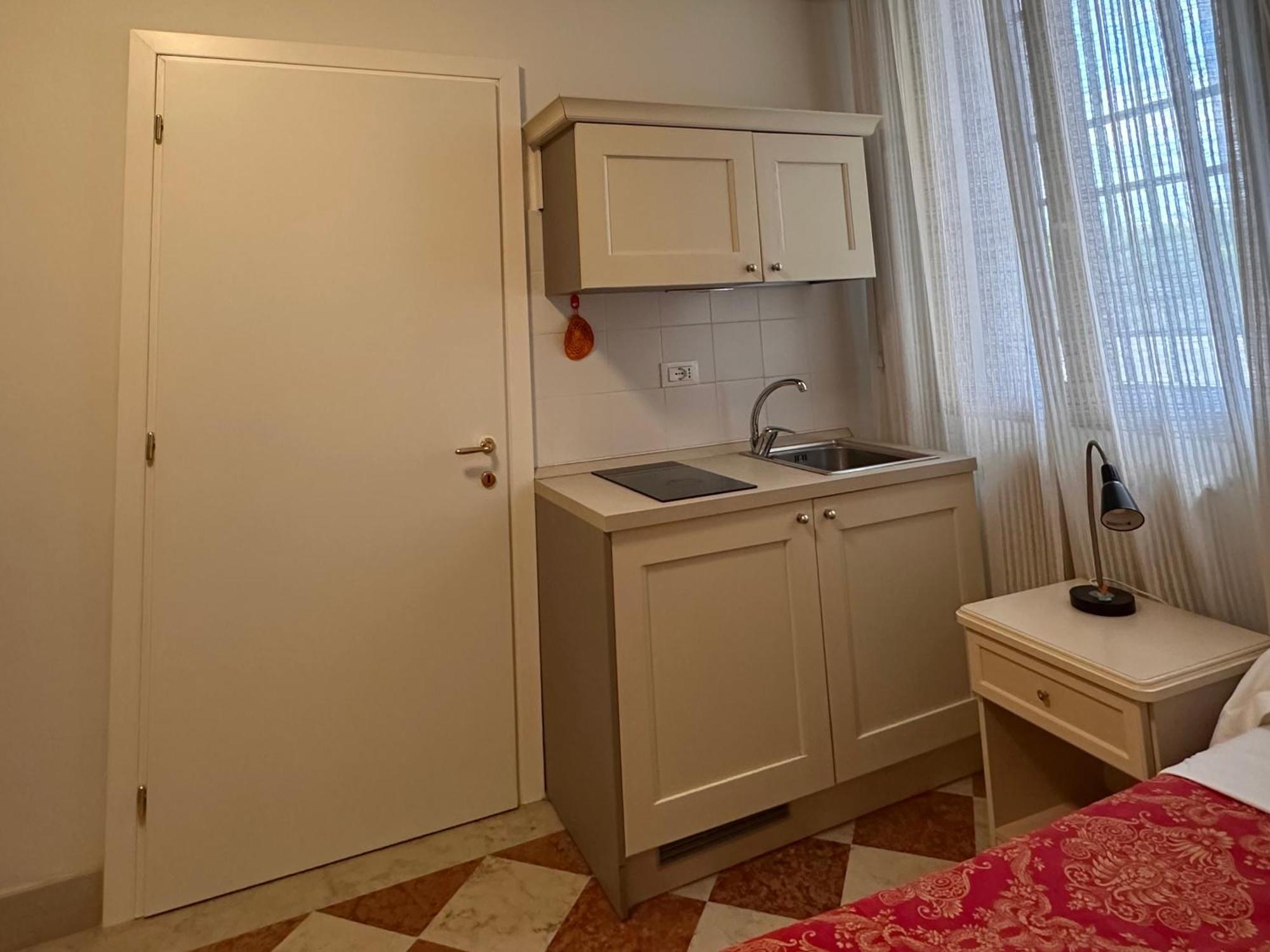 Collegio Amdg Hotel Venice Room photo